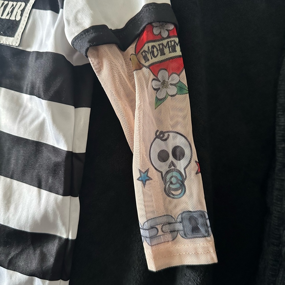 Lil’ Lawbreaker costume for infant. worn for photoshoot only - Picture 2 of 3